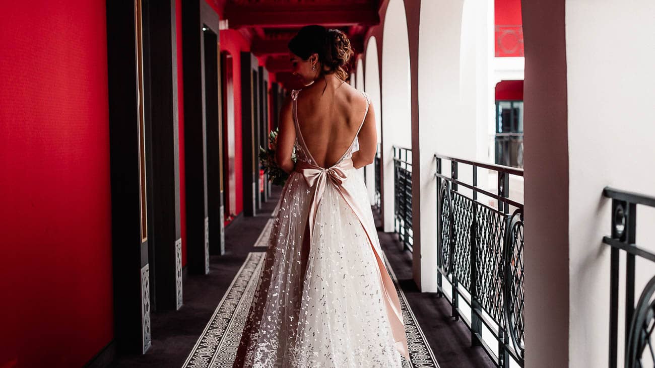 Préparatifs de la mariée à l'Hôtel Regina